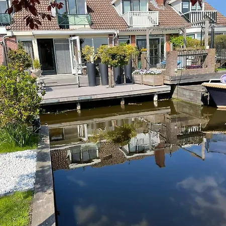 Nyaraló Bednboot Met Terras Aan Het Water Rijpwetering