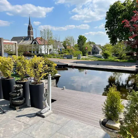 Nyaraló Bednboot Met Terras Aan Het Water