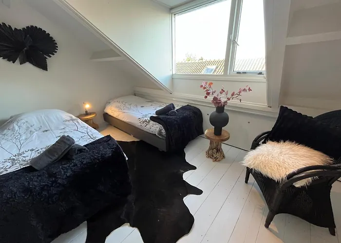 Bednboot Met Terras Aan Het Water Prázdninový dům *