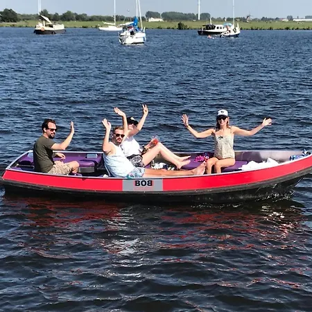 Bednboot Met Terras Aan Het Water