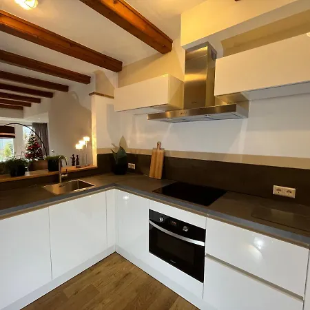 Bednboot Met Terras Aan Het Water Dom wakacyjny *